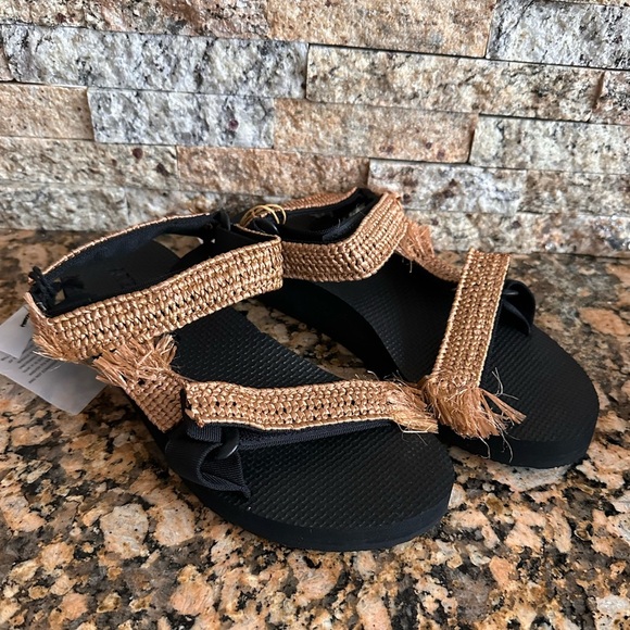 Arizona Love Raffia Trekky Sandals - Picture 1 of 7